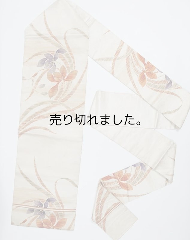 画像5: リサイクル名古屋帯 九寸名古屋帯 刺繍 アンティーク帯 正絹 白色 中古着物 草花柄 舞台衣装 a5m5m8 Mサイズ「中古」送料無料 昭和アンティーク 訳あり (5)