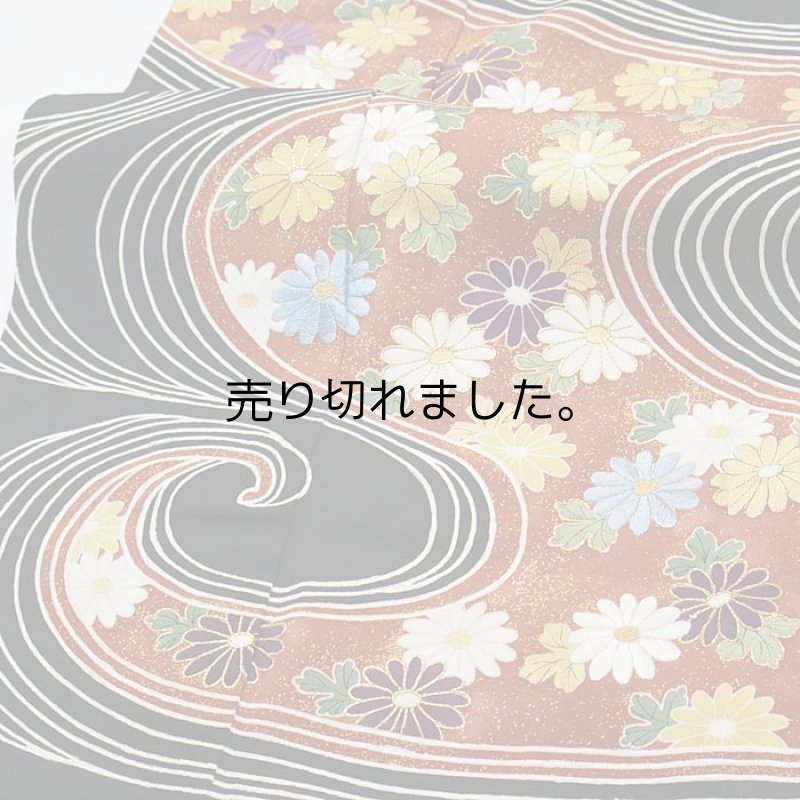 結婚式の着物 黒留袖 逸品着物 家紋 菱三階松 比翼仕立て