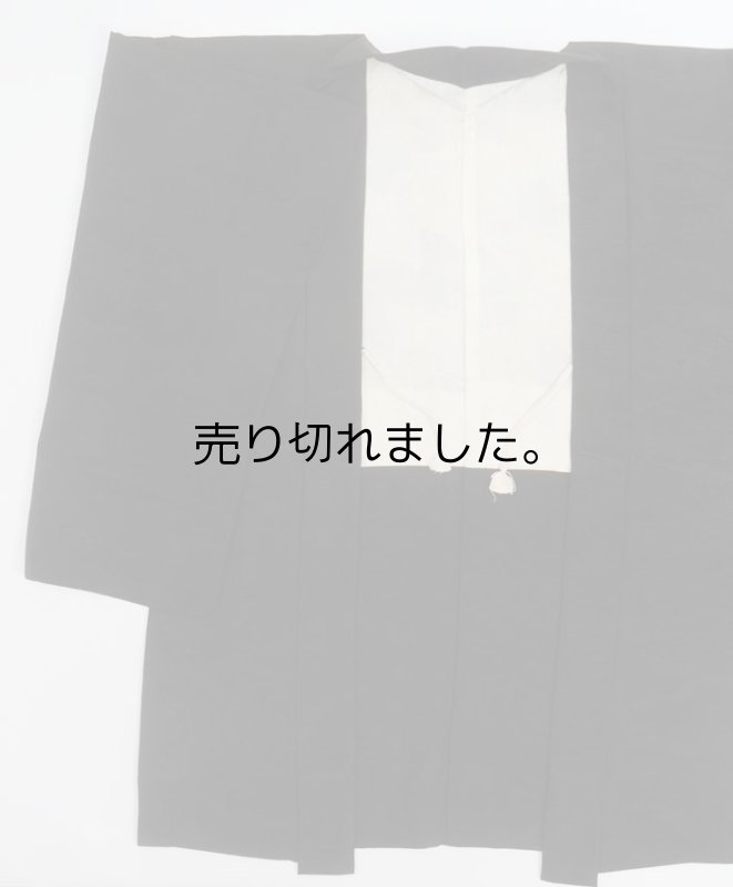 黒 羽織り リサイクル 丈81cm  Sサイズの羽織 黒地 無地