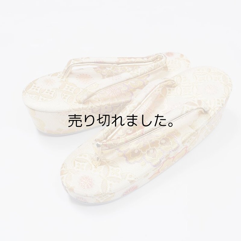 新品 七五三 ７才 草履単品商品です アウトレット七歳 帯地草履